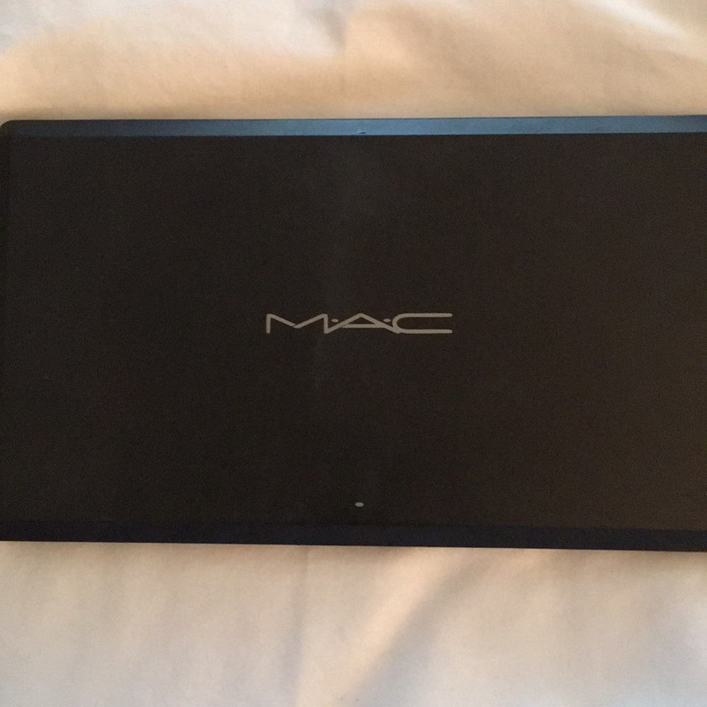 Empty MAC Palette for Single Eyeshadows